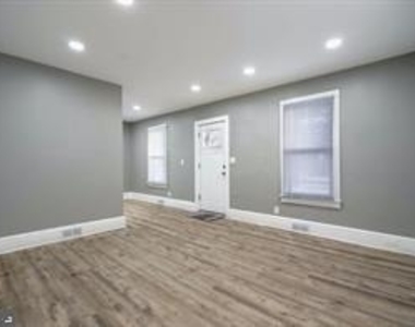 2172 Atco Avenue - Photo Thumbnail 9