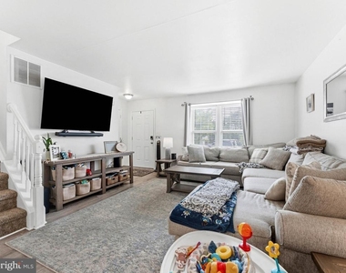 8 Pinehurst Court - Photo Thumbnail 1