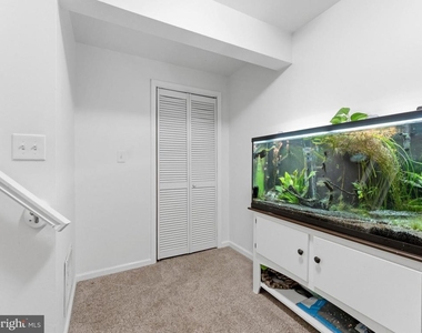 8 Pinehurst Court - Photo Thumbnail 17