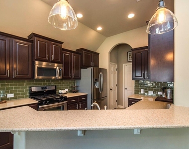 339 Atlanta Park Dr - Photo Thumbnail 6
