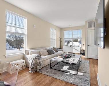 63 E Main Street - Photo Thumbnail 6