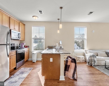 63 E Main Street - Photo Thumbnail 2