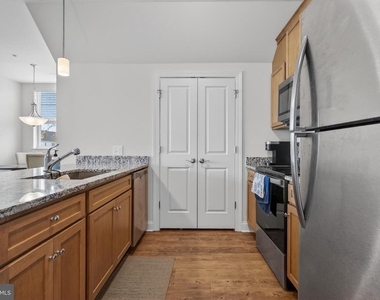 63 E Main Street - Photo Thumbnail 7