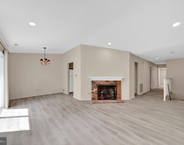 306 Mulberry Cove - Photo Thumbnail 8