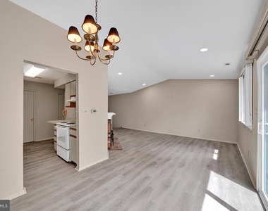 306 Mulberry Cove - Photo Thumbnail 14