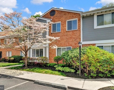 306 Mulberry Cove - Photo Thumbnail 6