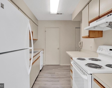 306 Mulberry Cove - Photo Thumbnail 16