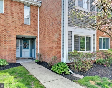 306 Mulberry Cove - Photo Thumbnail 4