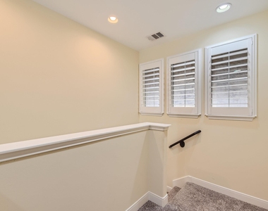 2210 Onion Creek Pkwy - Photo Thumbnail 18