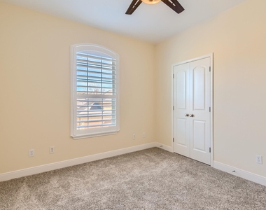 2210 Onion Creek Pkwy - Photo Thumbnail 16