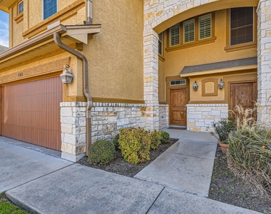 2210 Onion Creek Pkwy - Photo Thumbnail 2