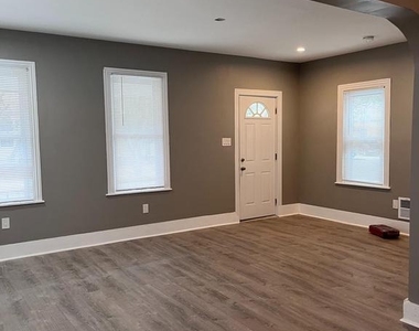 131 N 2nd Street - Photo Thumbnail 8