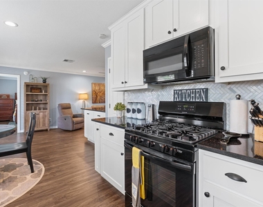 226 Claris Ln - Photo Thumbnail 10
