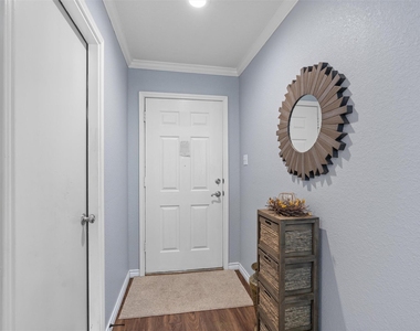 226 Claris Ln - Photo Thumbnail 2