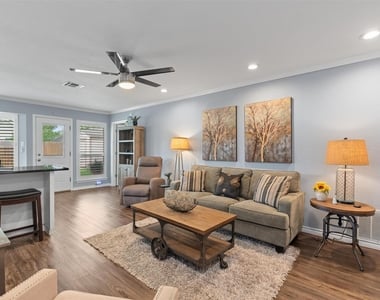 226 Claris Ln - Photo Thumbnail 4