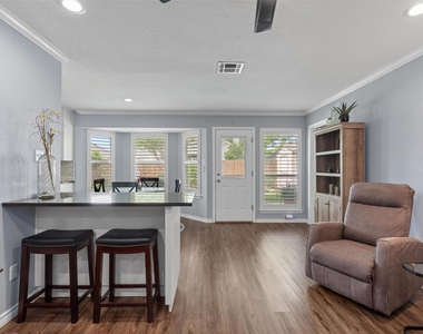 226 Claris Ln - Photo Thumbnail 6