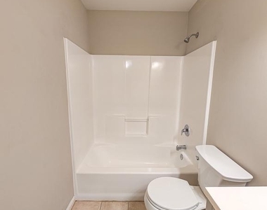 21530 Warwick Court - Photo Thumbnail 34