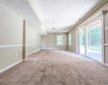 21530 Warwick Court - Photo Thumbnail 36