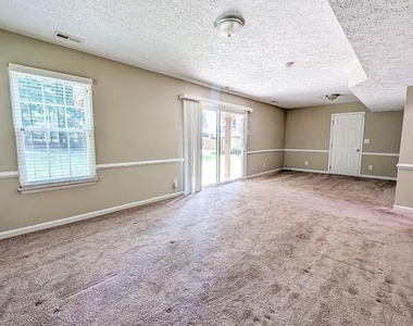 21530 Warwick Court - Photo Thumbnail 38