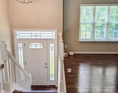 21530 Warwick Court - Photo Thumbnail 14