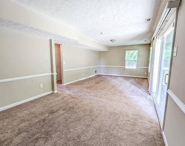 21530 Warwick Court - Photo Thumbnail 37