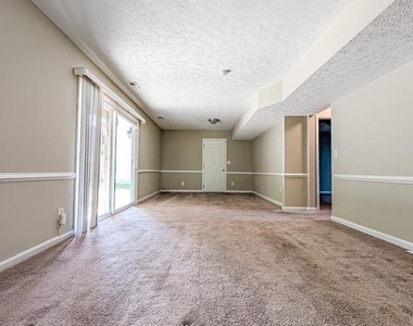 21530 Warwick Court - Photo Thumbnail 39