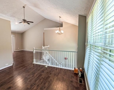 21530 Warwick Court - Photo Thumbnail 21