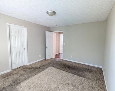 21530 Warwick Court - Photo Thumbnail 23