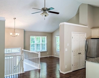 21530 Warwick Court - Photo Thumbnail 12