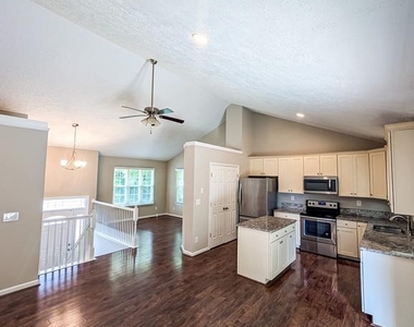 21530 Warwick Court - Photo Thumbnail 13