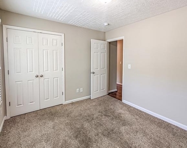 21530 Warwick Court - Photo Thumbnail 24
