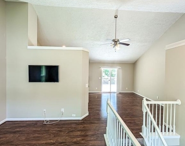 21530 Warwick Court - Photo Thumbnail 18