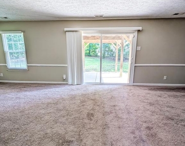 21530 Warwick Court - Photo Thumbnail 40