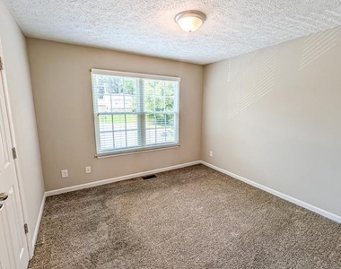 21530 Warwick Court - Photo Thumbnail 26