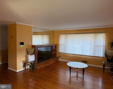 6514 8th Avenue - Photo Thumbnail 5