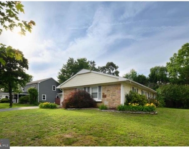 12007 Twin Cedar Lane - Photo Thumbnail 18
