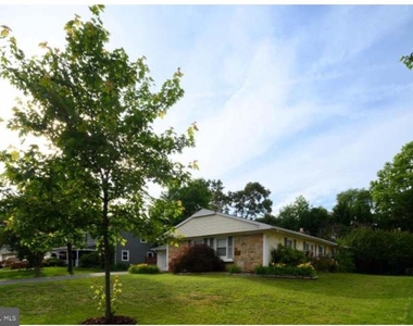 12007 Twin Cedar Lane - Photo Thumbnail 17