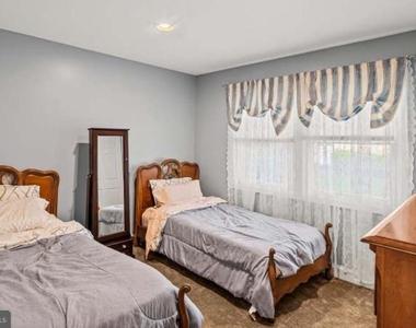 12007 Twin Cedar Lane - Photo Thumbnail 6