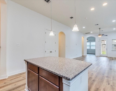 5309 Anaheim Ave - Photo Thumbnail 7