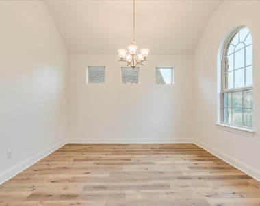 5309 Anaheim Ave - Photo Thumbnail 3