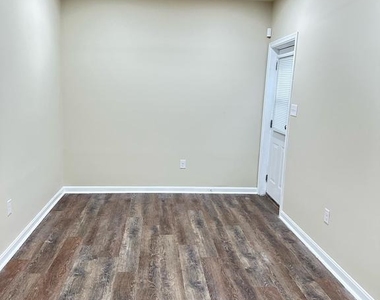 2511 Sir Michael Place - Photo Thumbnail 5