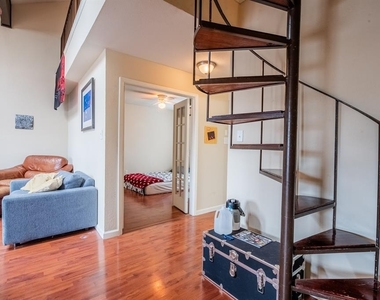 3506 Speedway St - Photo Thumbnail 2