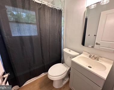 6407 85th Avenue - Photo Thumbnail 8