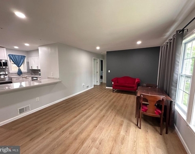 6407 85th Avenue - Photo Thumbnail 5