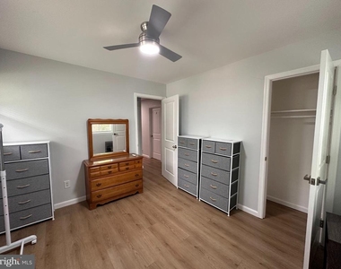 6407 85th Avenue - Photo Thumbnail 10