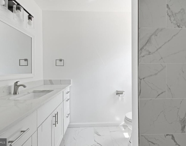 3704 42nd Avenue - Photo Thumbnail 21