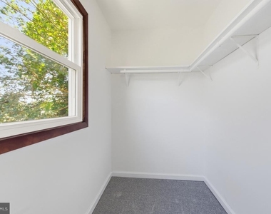 3704 42nd Avenue - Photo Thumbnail 25