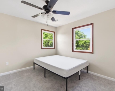 3704 42nd Avenue - Photo Thumbnail 26