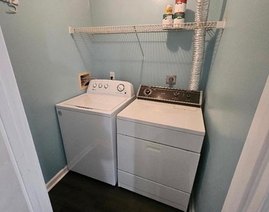 9811 Lake Pointe Court - Photo Thumbnail 41