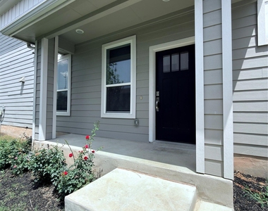 11216 Gadsen Ln - Photo Thumbnail 4
